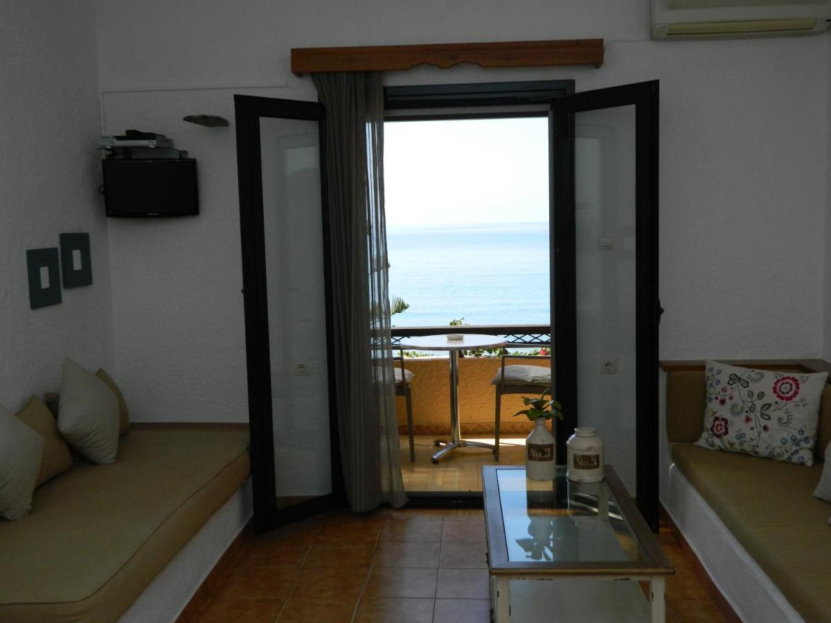 Villa Plori Makrýgialos Chambre photo